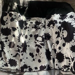 Skull printed mini skirt